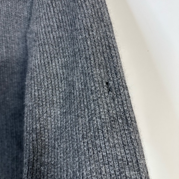 Forte Cashmere 100% Cashmere Gray Wide Lapel Buttoned Cardigan Sweater Lrg Flaw - Picture 3 of 6